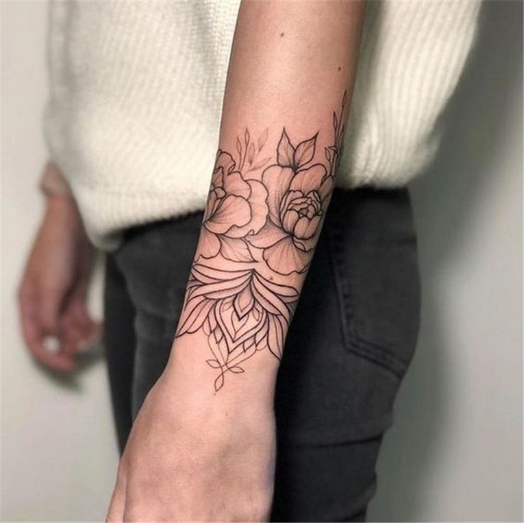 Gorgeous Flower Wrist Bracelet Tattoos For Women Ideas Style Female