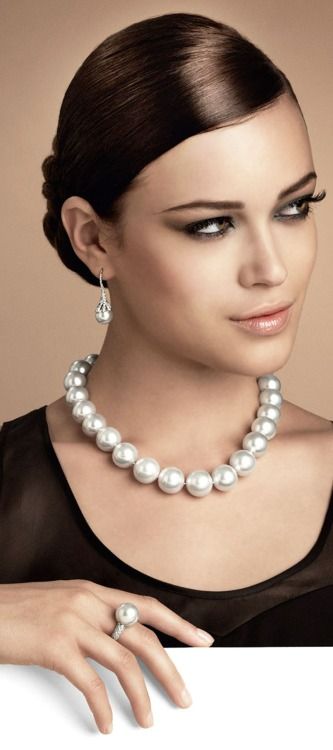 40 How To Wear A Pearl Necklace Ideas 13 – Style Female