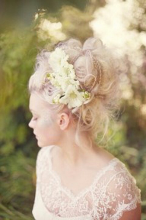 30 Bridal Victorian Hairstyles Ideas 14