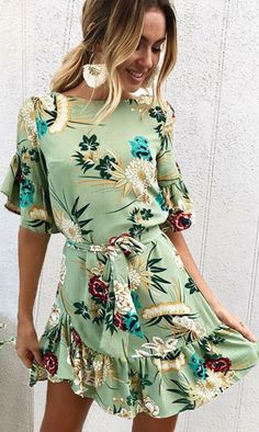 40 Fashionable Floral Print Dresses for Summer Ideas 10
