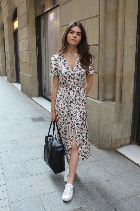 40 Fashionable Floral Print Dresses for Summer Ideas 24