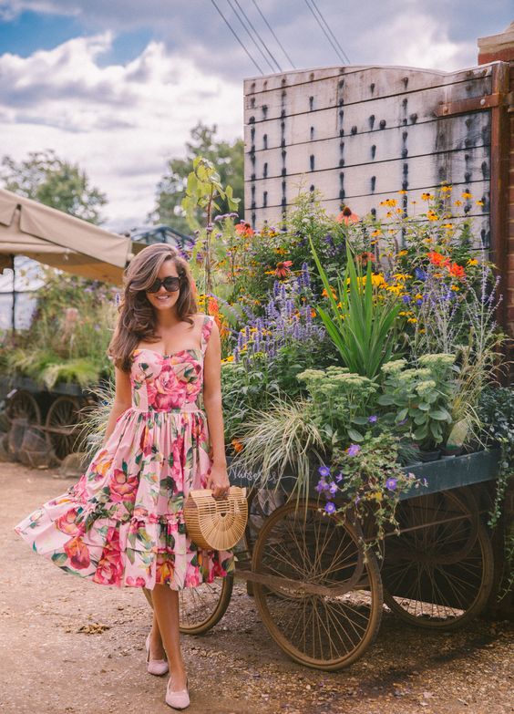 40 Fashionable Floral Print Dresses for Summer Ideas 36