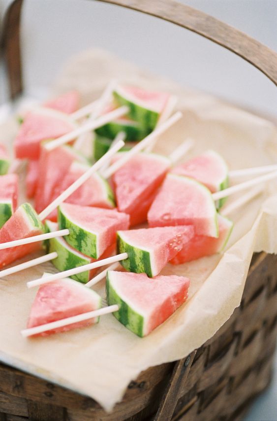 40 Summer Party Decoration Ideas 28
