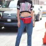 40 Ways to Wear Trendy Fanny Packs for Summer Ideas 37