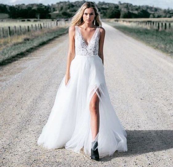 50 Bridal Dresses with Perfect Split Ideas 33