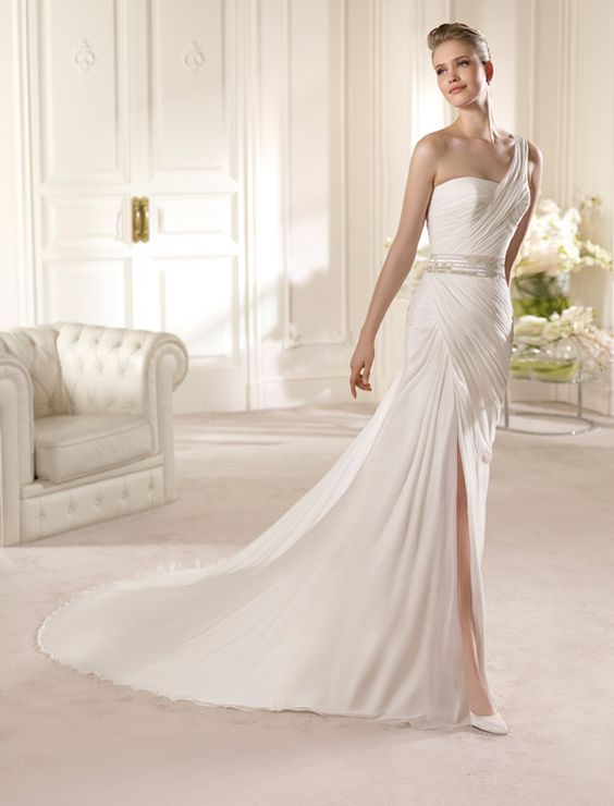 50 Bridal Dresses with Perfect Split Ideas 51