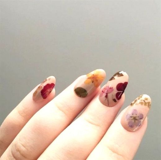 50 Floral Nail Art for Summer and Spring Ideas 10