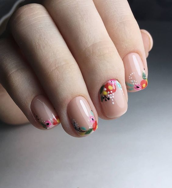 50 Floral Nail Art for Summer and Spring Ideas 7