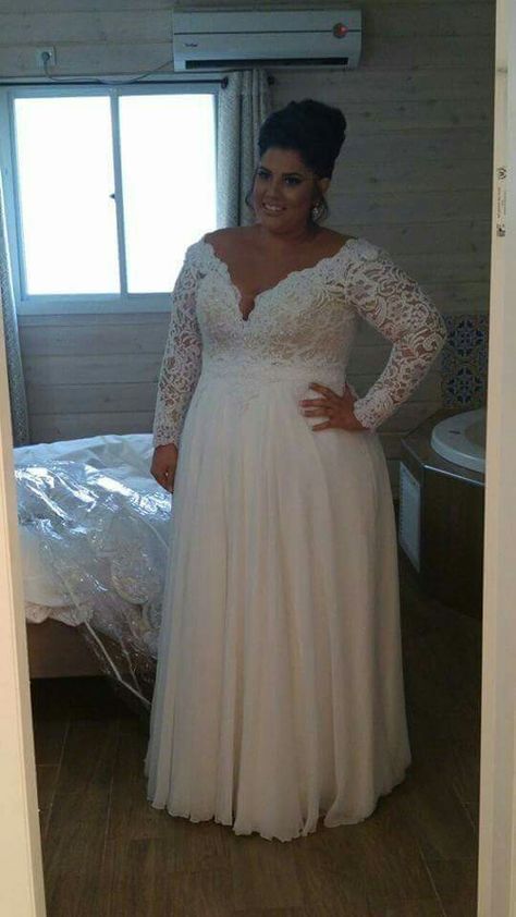 50 V Neck Bridal Dresses for Plus Size Ideas 11