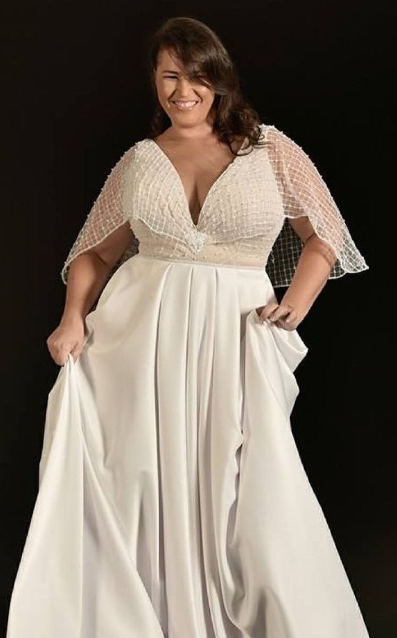 50 V Neck Bridal Dresses for Plus Size Ideas 13