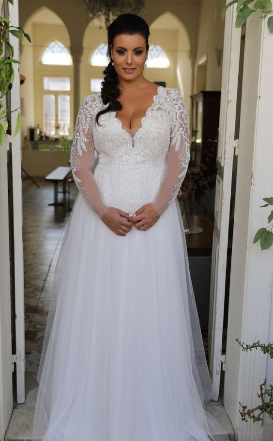 50 V Neck Bridal Dresses for Plus Size Ideas 20