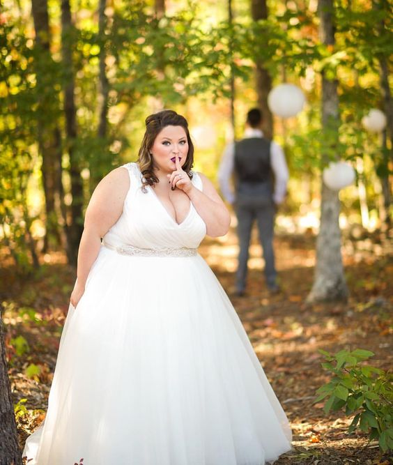 50 V Neck Bridal Dresses for Plus Size Ideas 27