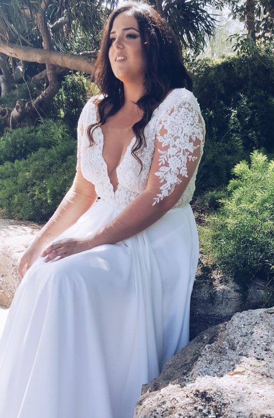 50 V Neck Bridal Dresses for Plus Size Ideas 29