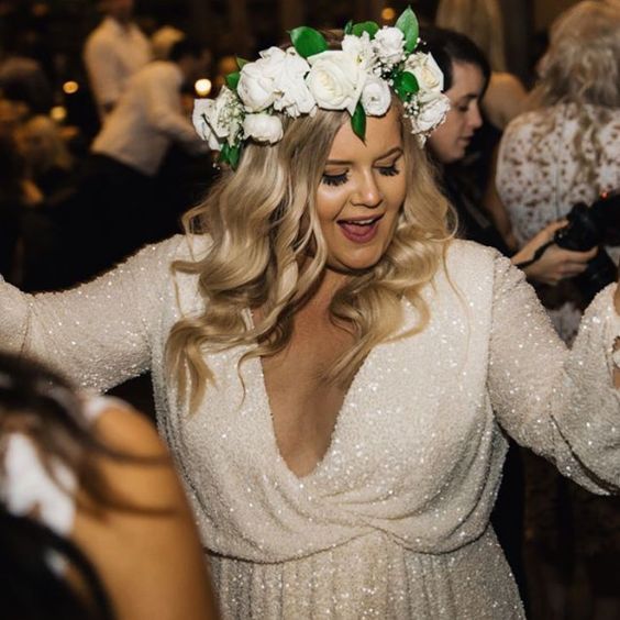 50 V Neck Bridal Dresses for Plus Size Ideas 33