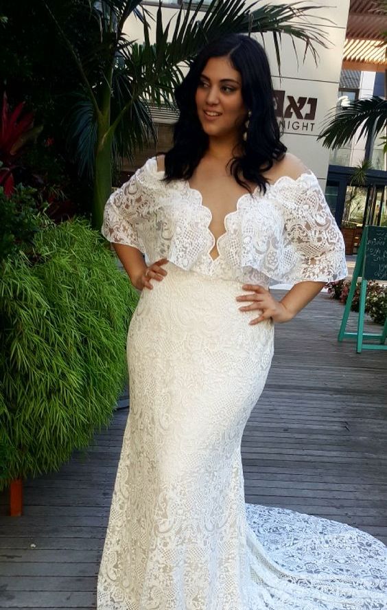 50 V Neck Bridal Dresses for Plus Size Ideas 4