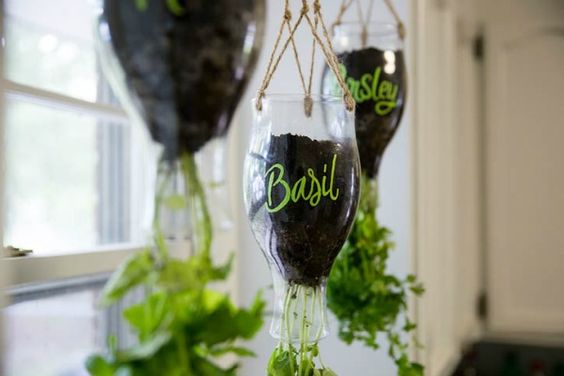 50 Ways to Reuse Plastic Bottles to Cute Planters Ideas 14