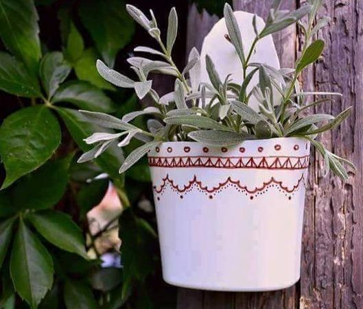 50 Ways to Reuse Plastic Bottles to Cute Planters Ideas 17