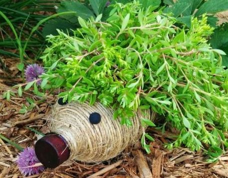 50 Ways to Reuse Plastic Bottles to Cute Planters Ideas 19