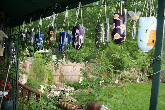 50 Ways to Reuse Plastic Bottles to Cute Planters Ideas 24