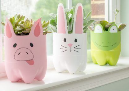 50 Ways to Reuse Plastic Bottles to Cute Planters Ideas 33