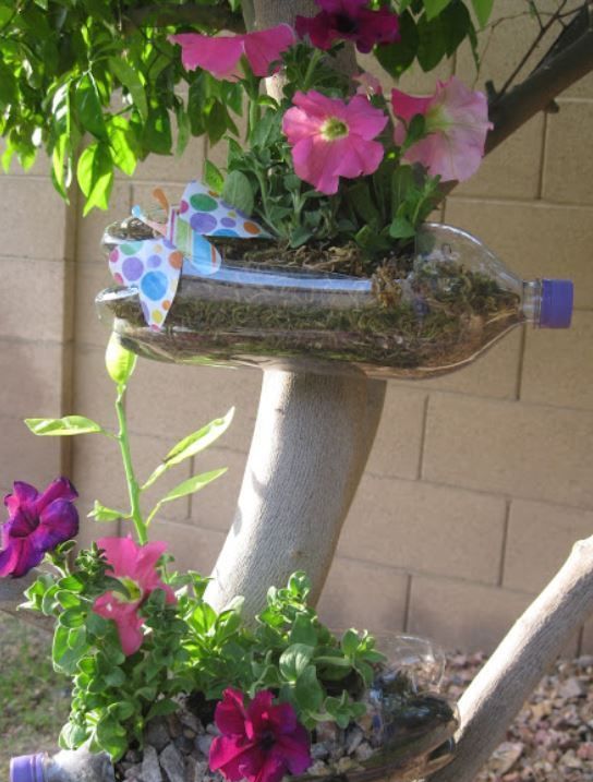 50 Ways to Reuse Plastic Bottles to Cute Planters Ideas 48