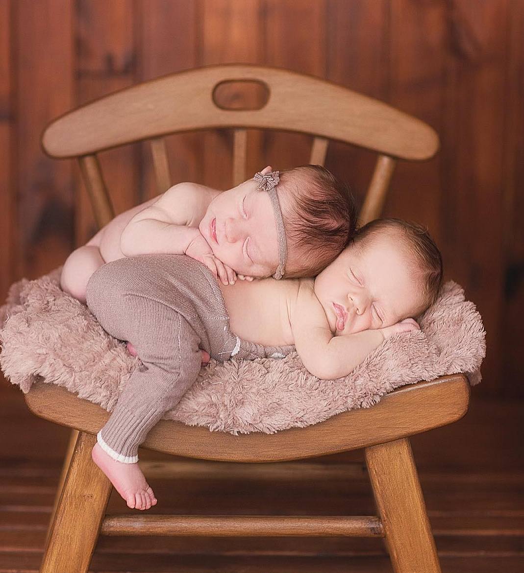100 Cute Twins New Born Photography You Can Copy 13 1