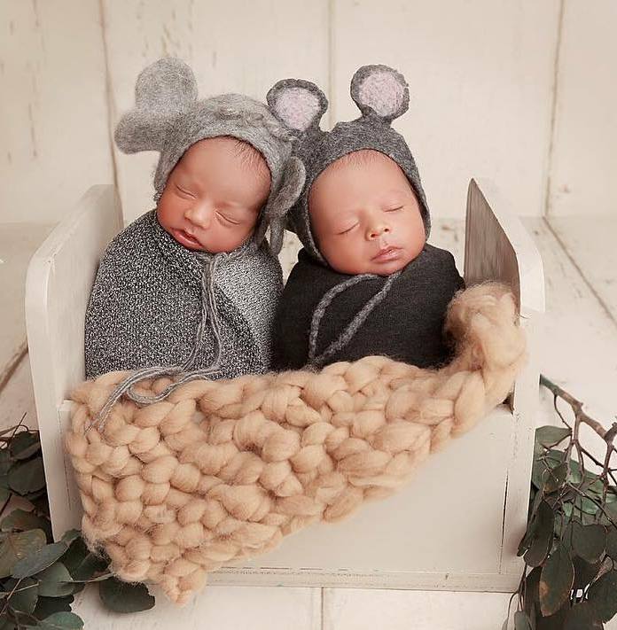 100 Cute Twins New Born Photography You Can Copy 2 1