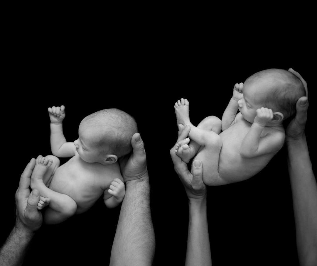 100 Cute Twins New Born Photography You Can Copy 21 1