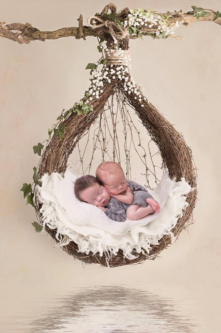 100 Cute Twins New Born Photography You Can Copy 23 1