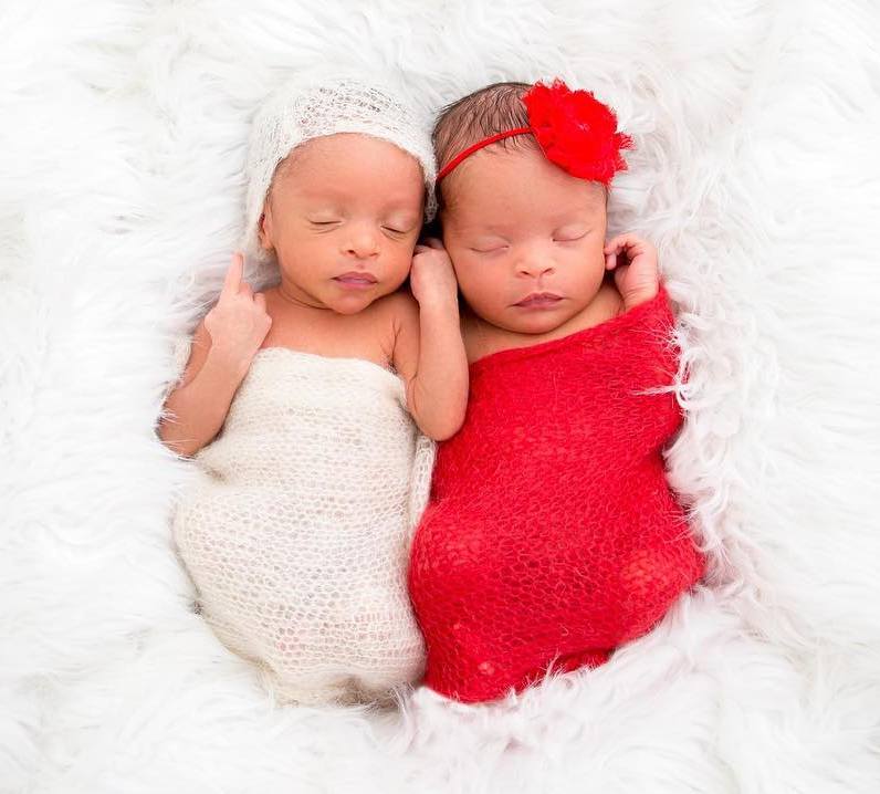 100 Cute Twins New Born Photography You Can Copy 24