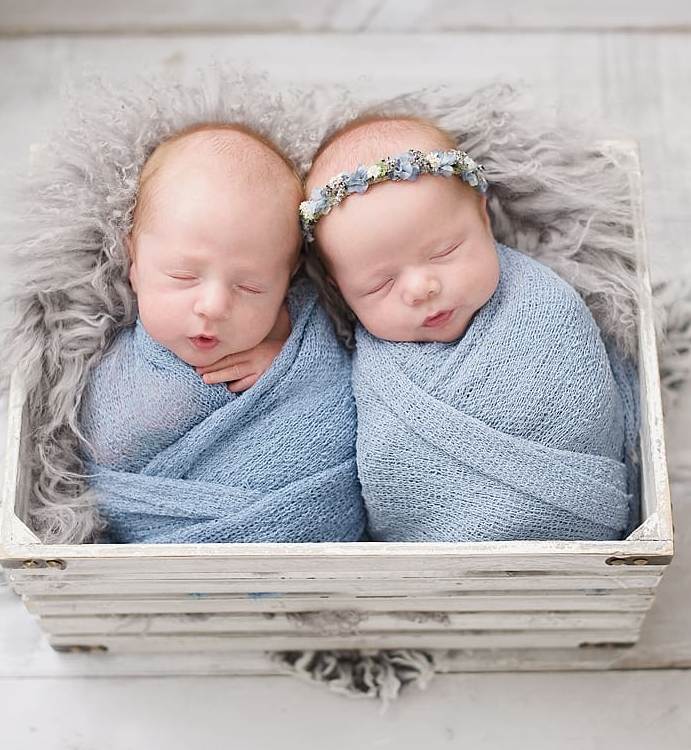 100 Cute Twins New Born Photography You Can Copy 30 1