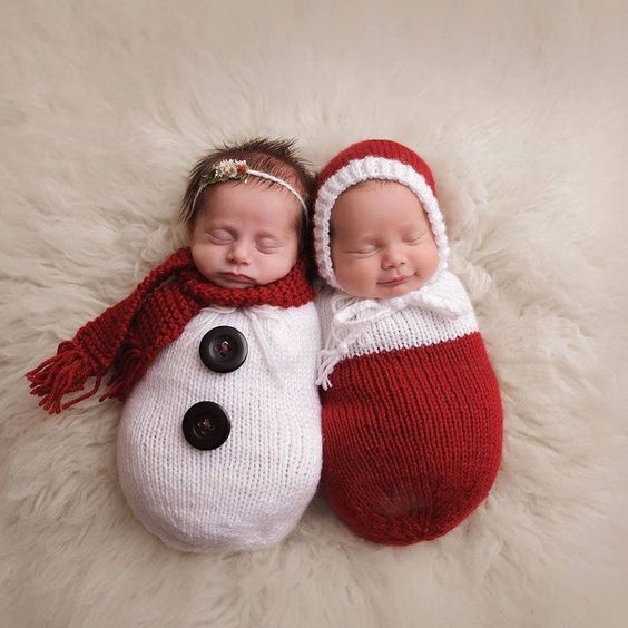 100 Cute Twins New Born Photography You Can Copy 5