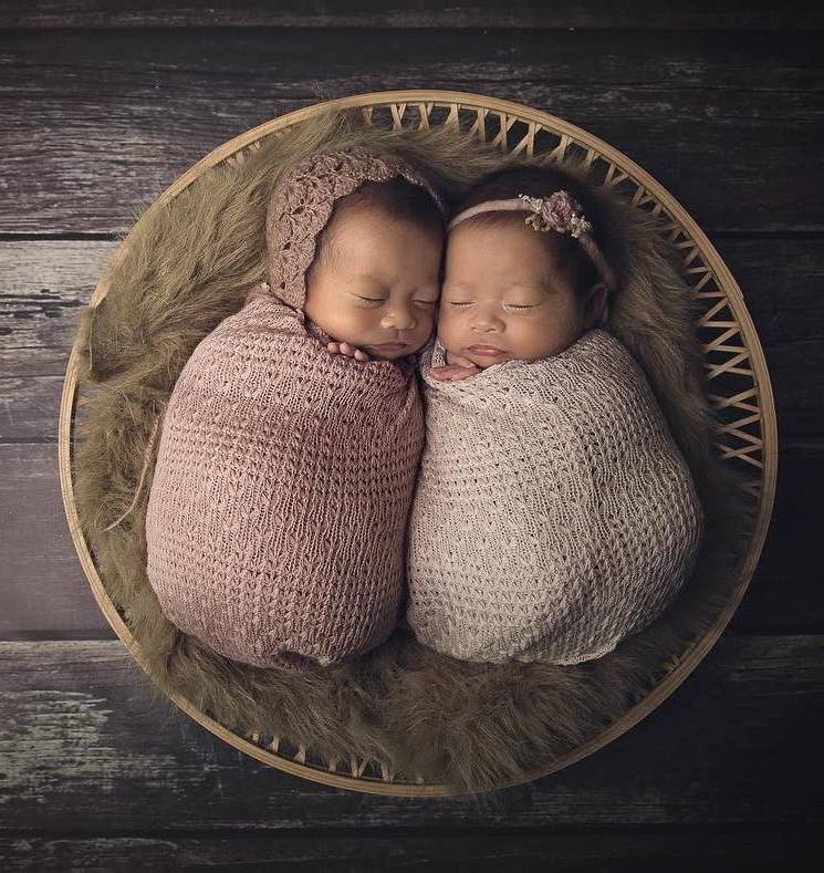 100 Cute Twins New Born Photography You Can Copy 60