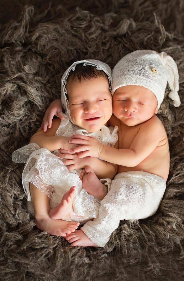 100 Cute Twins New Born Photography You Can Copy 80