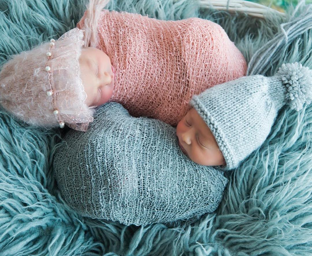 100 Cute Twins New Born Photography You Can Copy 90