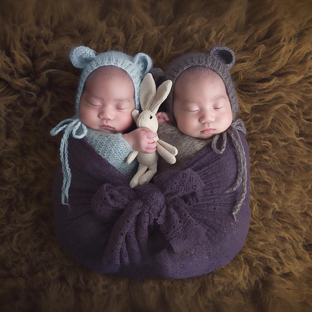 100 Cute Twins New Born Photography You Can Copy 96