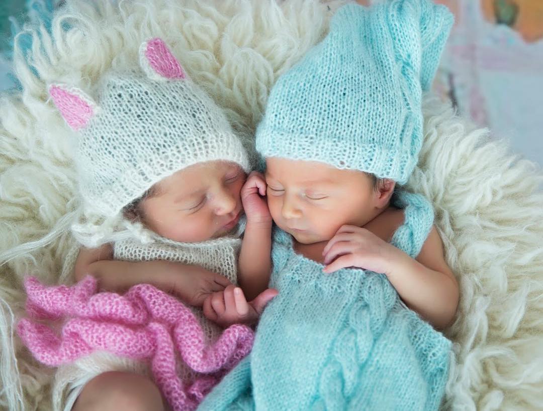 100 Cute Twins New Born Photography You Can Copy 99