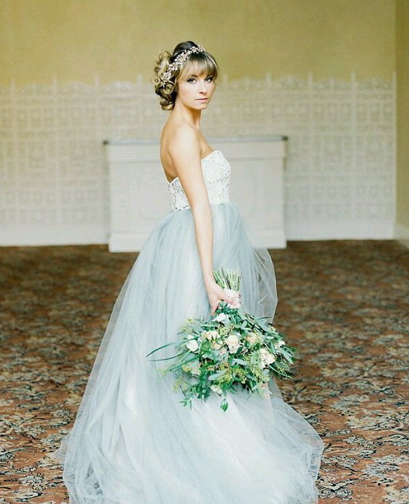 30 Soft Color Look Bridal Dresses Ideas 18