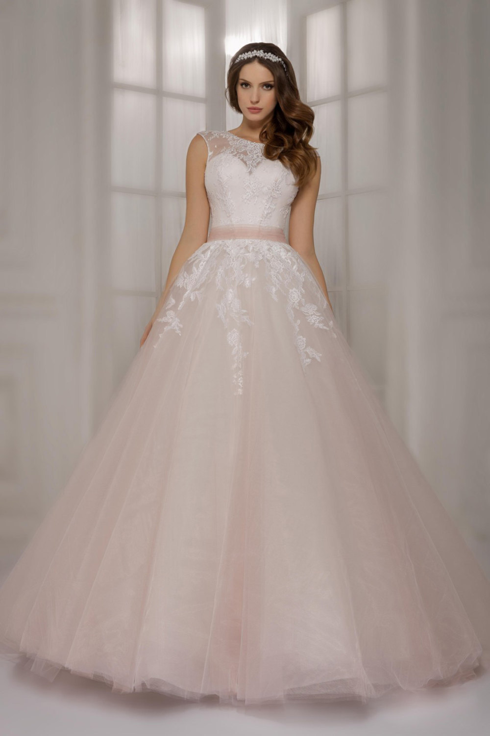 30 Soft Color Look Bridal Dresses Ideas 20