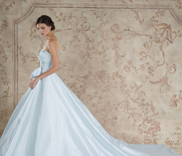 30 Soft Color Look Bridal Dresses Ideas 24