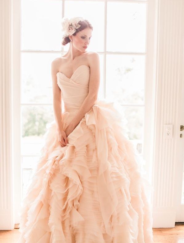 30 Soft Color Look Bridal Dresses Ideas 29