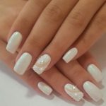 40 Elegant Look Bridal Nail Art Ideas 18