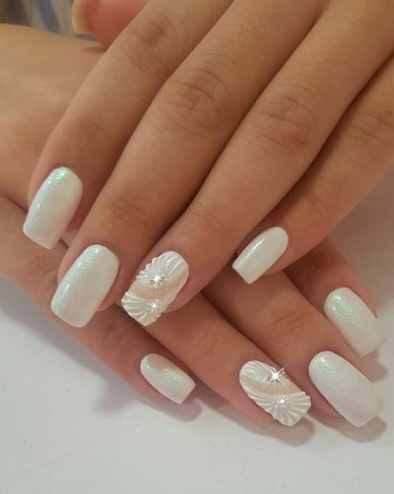 40 Elegant Look Bridal Nail Art Ideas 18
