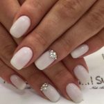 40 Elegant Look Bridal Nail Art Ideas 23