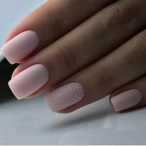 40 Elegant Look Bridal Nail Art Ideas 32