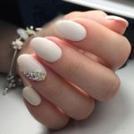 40 Elegant Look Bridal Nail Art Ideas 4