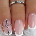 40 Elegant Look Bridal Nail Art Ideas 5