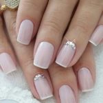 40 Elegant Look Bridal Nail Art Ideas 6