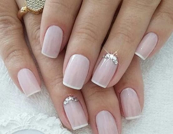 40 Elegant Look Bridal Nail Art Ideas 6