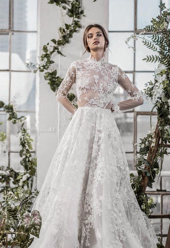 50 Simple Glam Victorian Neck Style Bridal Dresses Ideas 10